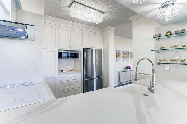 5001 Woodway Drive 1405, Houston, TX 77056