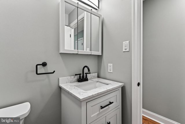 90 SCHOOLHOUSE LN, Coatesville, PA 19320
