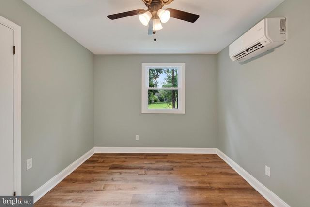 90 SCHOOLHOUSE LN, Coatesville, PA 19320