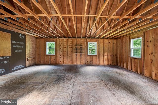 90 SCHOOLHOUSE LN, Coatesville, PA 19320