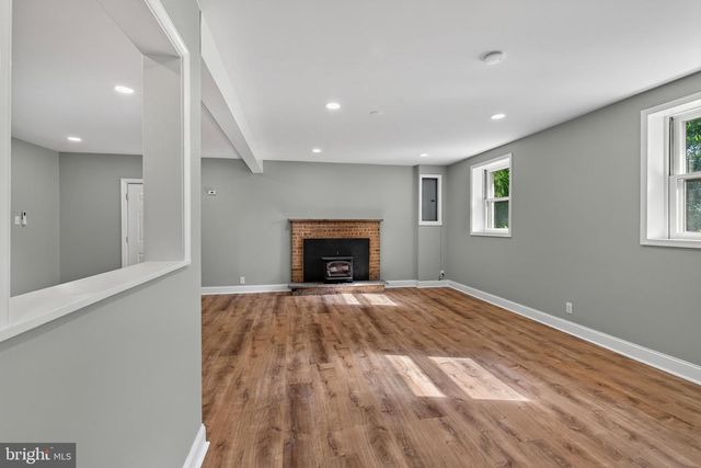 90 SCHOOLHOUSE LN, Coatesville, PA 19320
