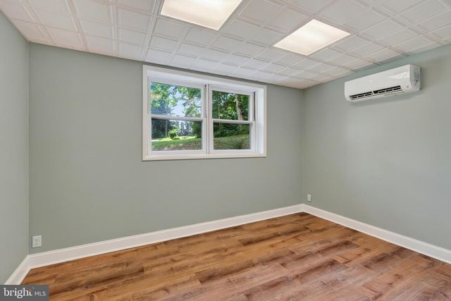 90 SCHOOLHOUSE LN, Coatesville, PA 19320