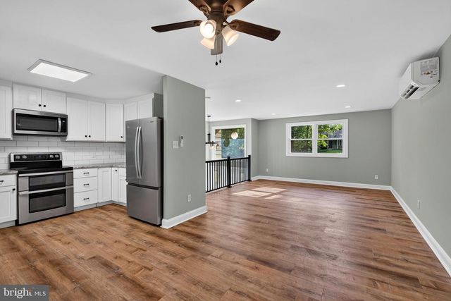 90 SCHOOLHOUSE LN, Coatesville, PA 19320