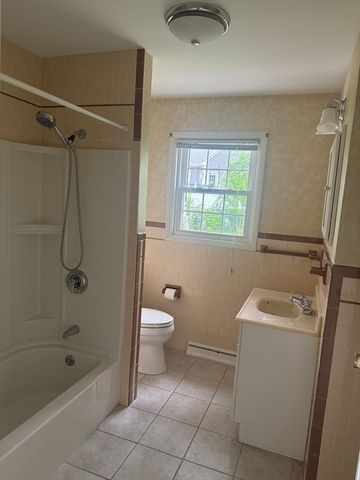 36 Ridgewood Rd, New Bedford, MA 02745