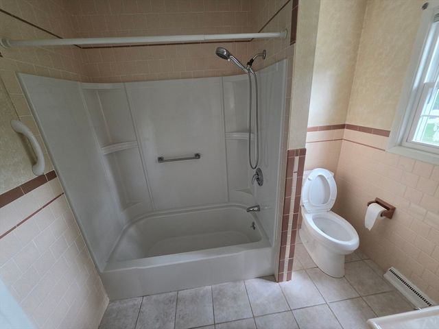 36 Ridgewood Rd, New Bedford, MA 02745