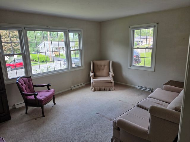 36 Ridgewood Rd, New Bedford, MA 02745