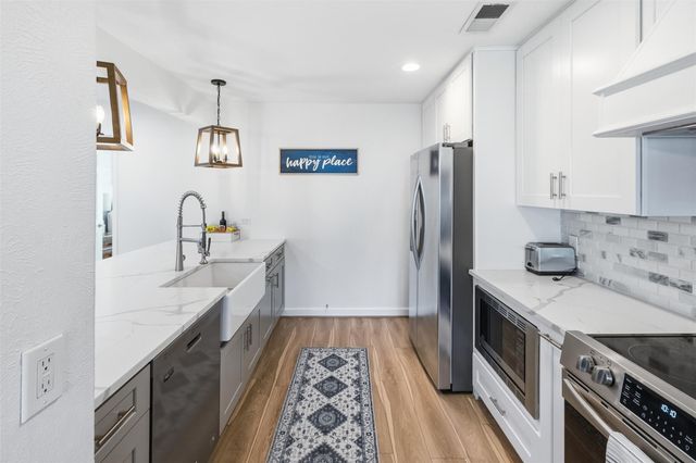 3914 Knollcrest Drive, Montgomery, TX 77356