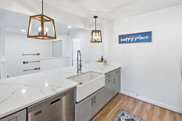 3914 Knollcrest Drive, Montgomery, TX 77356