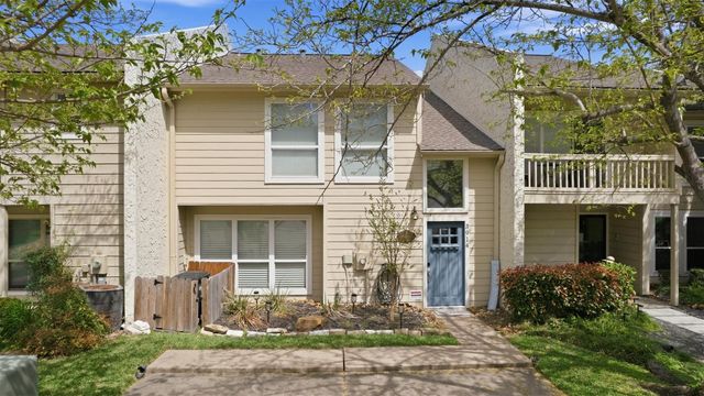 3914 Knollcrest Drive, Montgomery, TX 77356