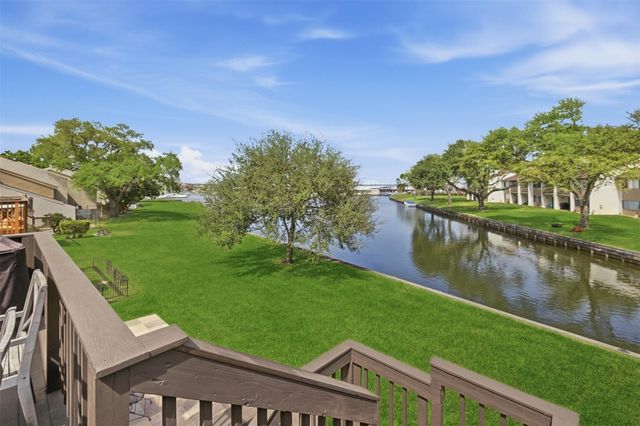 3914 Knollcrest Drive, Montgomery, TX 77356