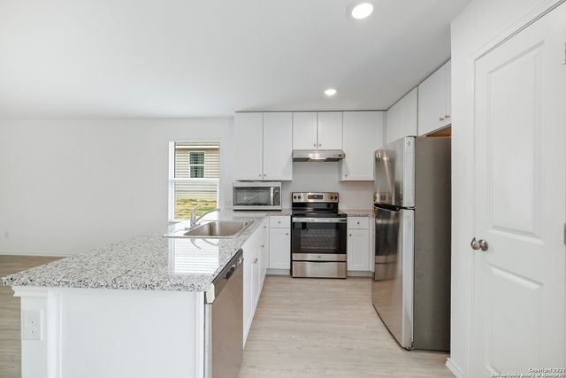 5531 Elm Valley Dr, San Antonio, TX 78242