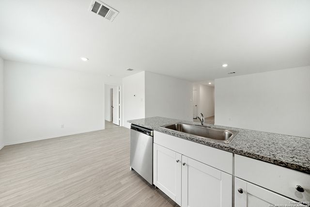 5531 Elm Valley Dr, San Antonio, TX 78242