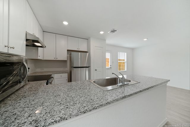 5531 Elm Valley Dr, San Antonio, TX 78242