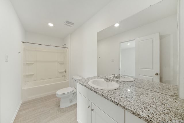 5531 Elm Valley Dr, San Antonio, TX 78242