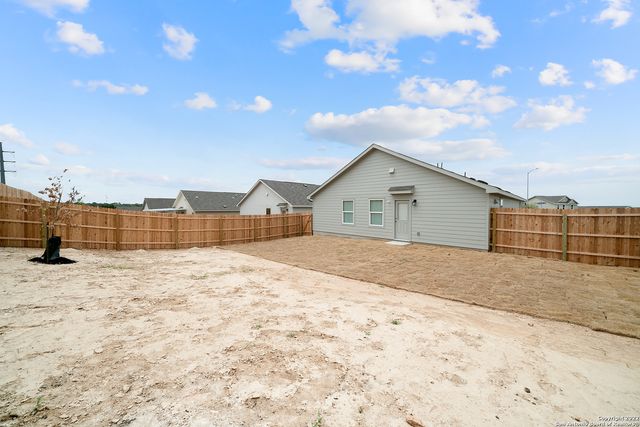 5531 Elm Valley Dr, San Antonio, TX 78242