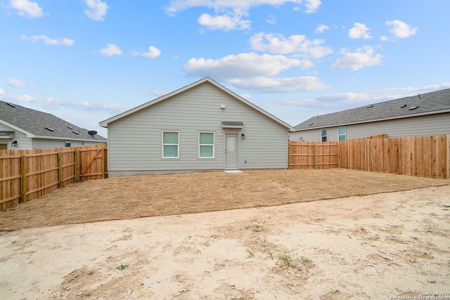 5531 Elm Valley Dr, San Antonio, TX 78242