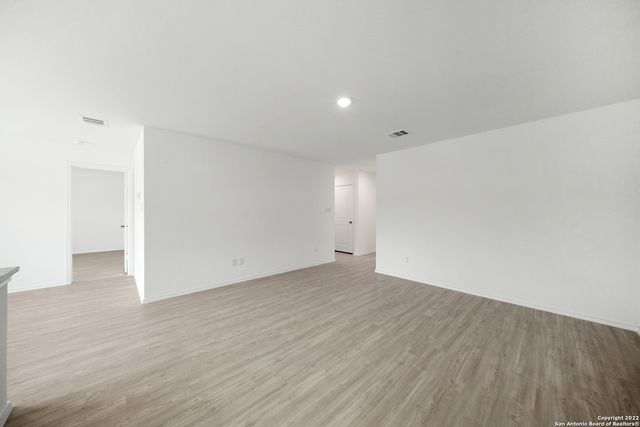 5531 Elm Valley Dr, San Antonio, TX 78242