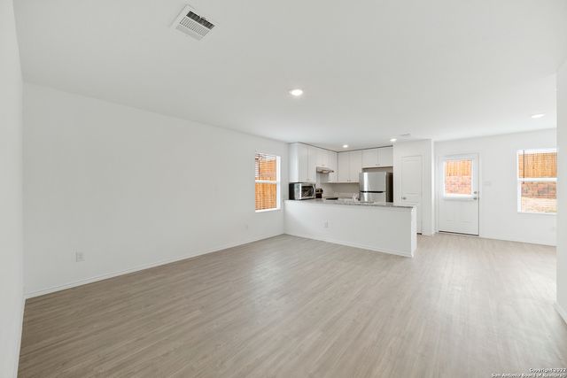 5531 Elm Valley Dr, San Antonio, TX 78242