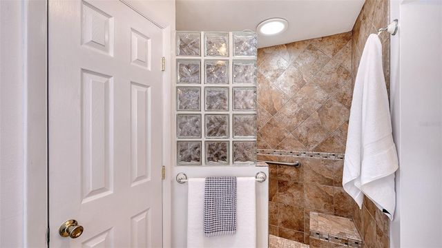 619 ALBEE FARM ROAD N, Nokomis, FL 34275