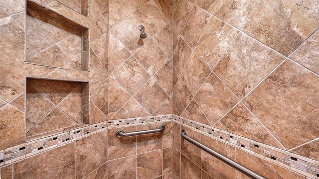 619 ALBEE FARM ROAD N, Nokomis, FL 34275