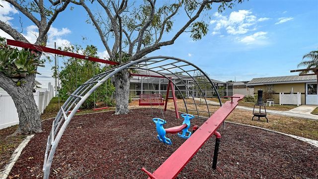 619 ALBEE FARM ROAD N, Nokomis, FL 34275