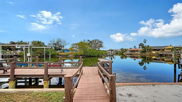 619 ALBEE FARM ROAD N, Nokomis, FL 34275