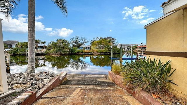 619 ALBEE FARM ROAD N, Nokomis, FL 34275