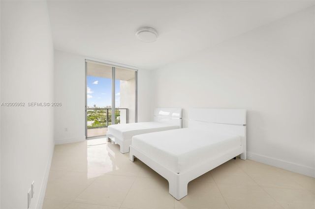 17301 Biscayne Blvd 1704, North Miami Beach, FL 33160