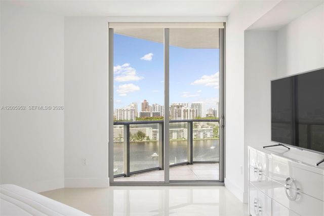 17301 Biscayne Blvd 1704, North Miami Beach, FL 33160