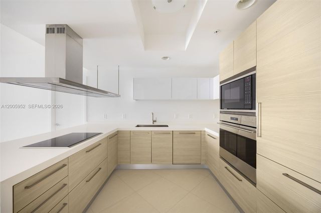 17301 Biscayne Blvd 1704, North Miami Beach, FL 33160