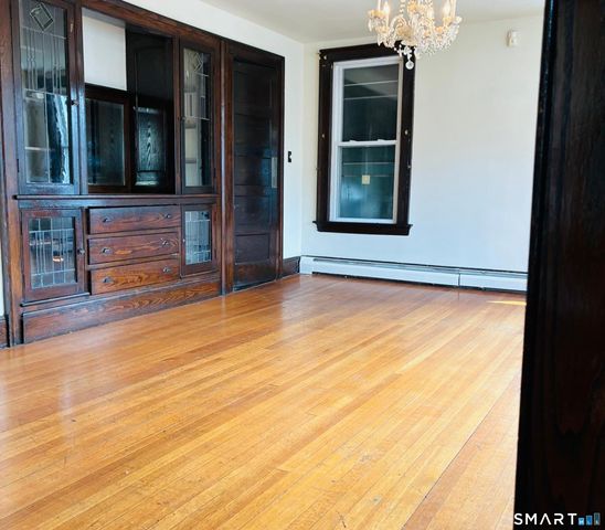 1910 Park Avenue, Bridgeport, CT 06604