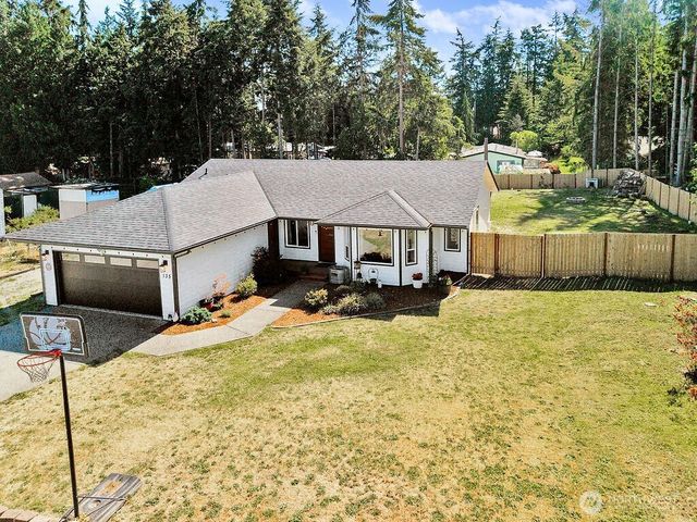 135 Masonic Hall Rd, Port Hadlock, WA 98339