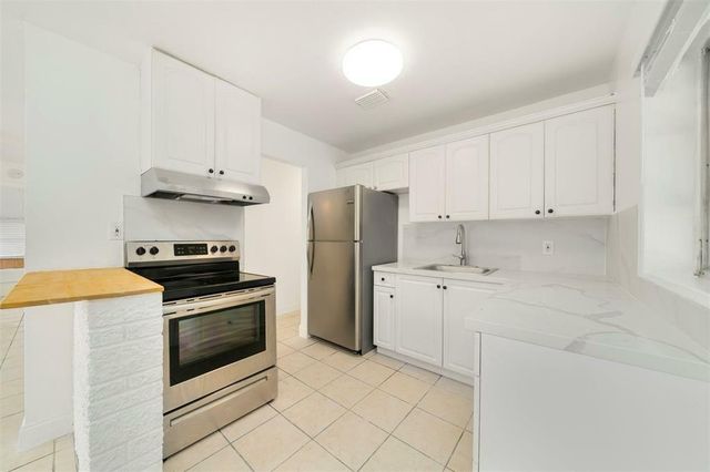 511 NW 18th St, Pompano Beach, FL 33060