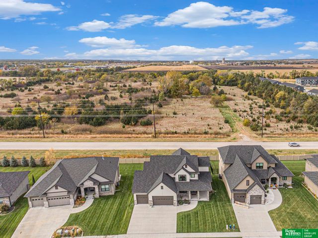 3319 Robyn Ridge Road, Fremont, NE 68025
