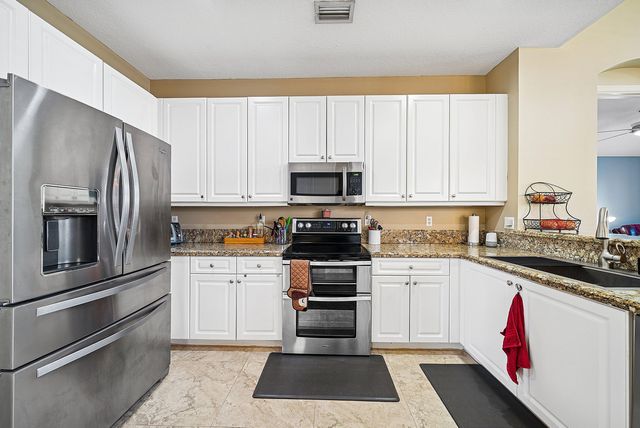 8147 Viale Matera, Lake Worth, FL 33467