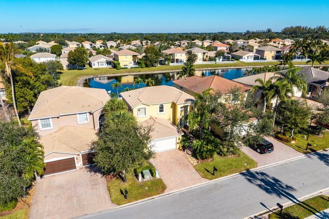 8147 Viale Matera, Lake Worth, FL 33467