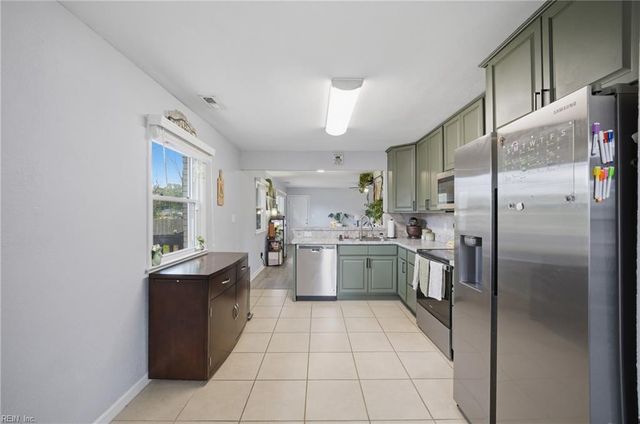 4029 Sea Cliff RD, Chesapeake, VA 23321