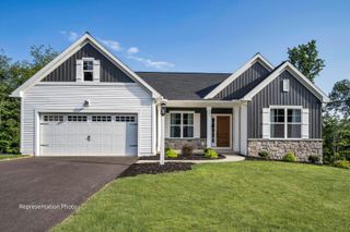 2235 S AUTUMN CHASE DR #92, Mechanicsburg, PA 17055