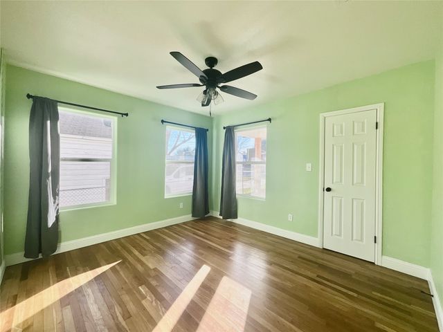 903 SW 5th Avenue SW, Mineral Wells, TX 76067