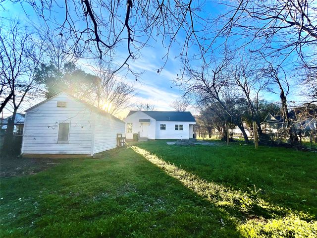 903 SW 5th Avenue SW, Mineral Wells, TX 76067