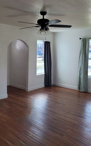 903 SW 5th Avenue SW, Mineral Wells, TX 76067