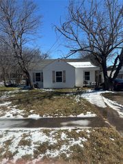 903 SW 5th Avenue SW, Mineral Wells, TX 76067