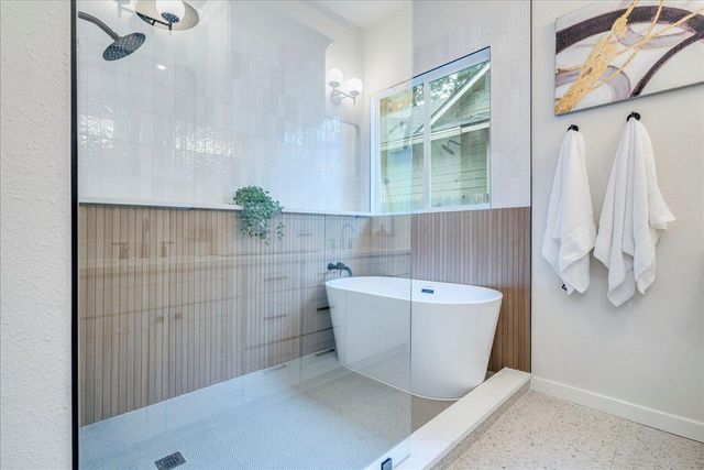 8308 Foxhound TRL, Austin, TX 78729