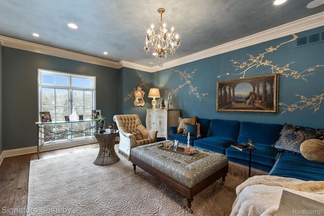 840 Lakeside Drive, Birmingham, MI 48009