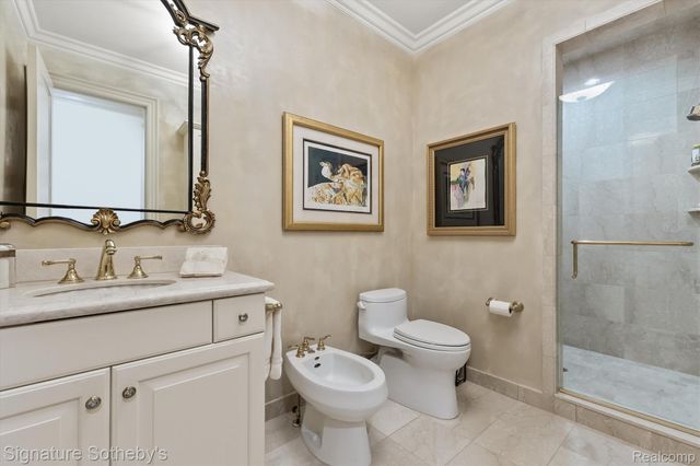 840 Lakeside Drive, Birmingham, MI 48009