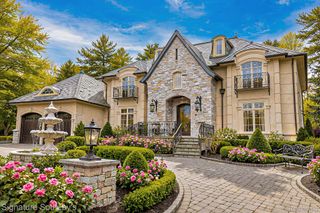 840 Lakeside Drive, Birmingham, MI 48009