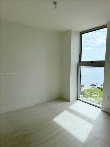 77 SE 5th Street 1915, Miami, FL 33131