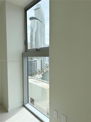 77 SE 5th Street 1915, Miami, FL 33131