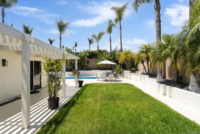 5918 Germaine Ln, La Jolla, CA 92037