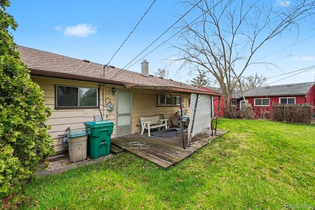 395 Lytle Place, Garden City, MI 48135